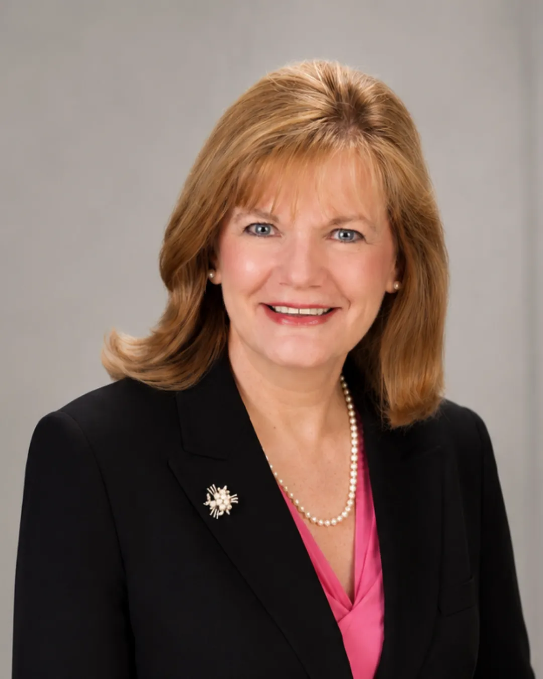 gayle white headshot
